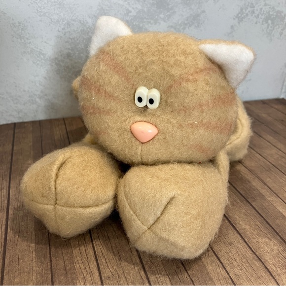 Vintage 1985 Callie Hallmark floppy cat - Rodney and Rhonda Friends - Christmas - Picture 1 of 3